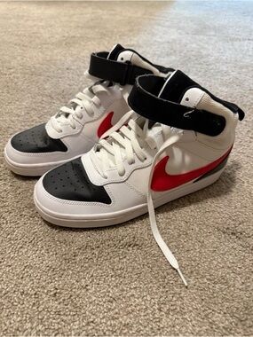 Nike Kids High-Top Sneakers in White, Black & Red
